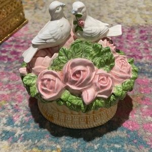 Schmid musical figurine